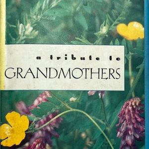 Tribute To Grandmothers 📖 👵🏻👵🏽👵🏾👵🏿 Book is Free w/ Any Other Purchase